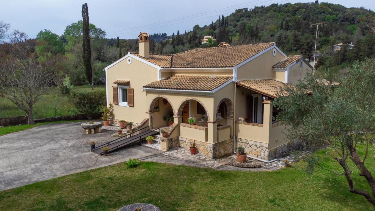 Villa Haris Gazatika Экстерьер фото
