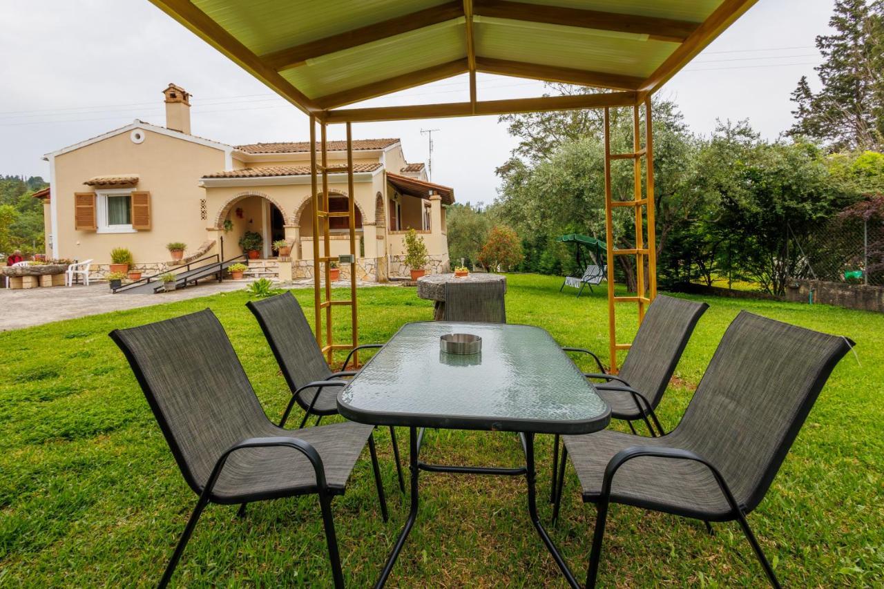 Villa Haris Gazatika Экстерьер фото